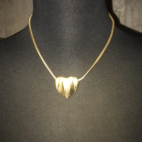 4/$10🌻🌻Silver & gold it’s all about the heart necklaces (3) - Picture 4 of 12